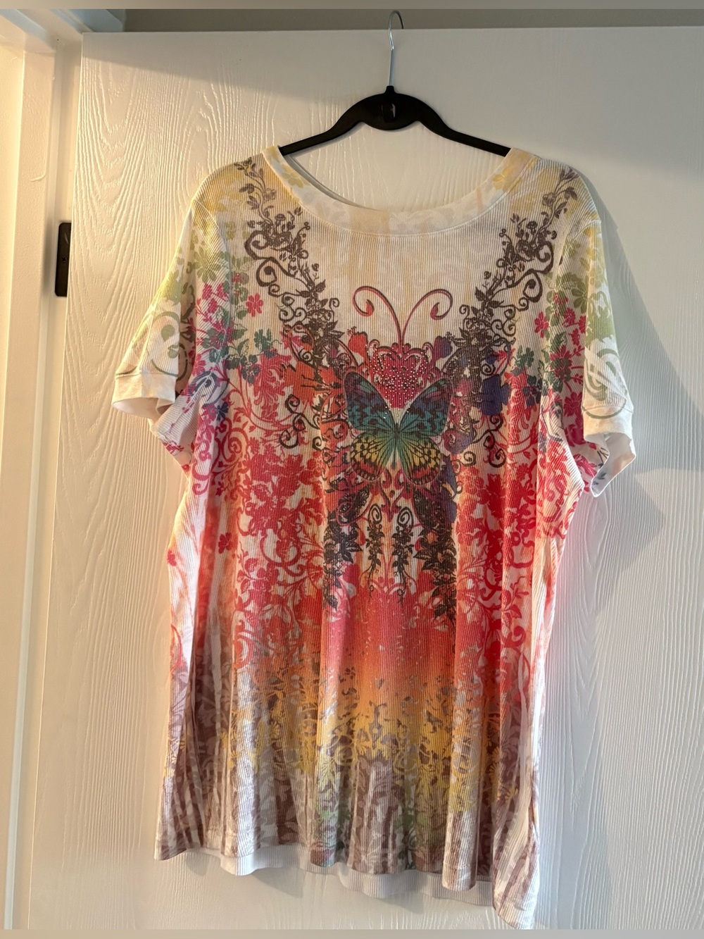 Pretty One World knit longer butterfly  Top 1X